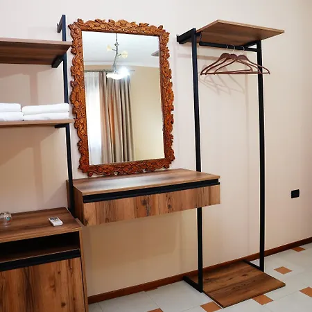 ホテル 15 By Nam Nam ティラナ