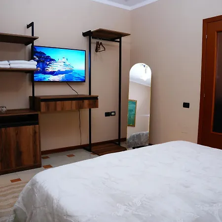 ホテル 15 By Nam Nam ティラナ