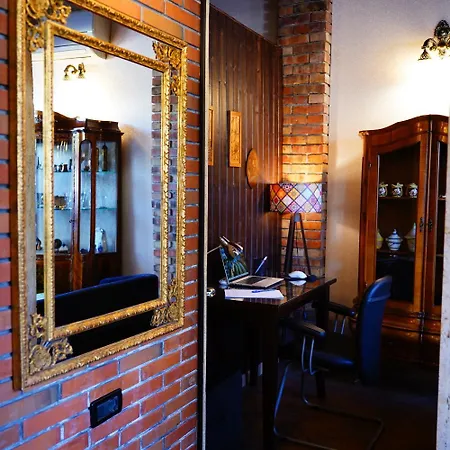 15 By Nam Nam Tirana