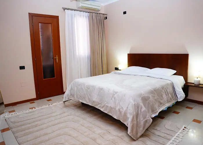 15 By Nam Nam 4* 티라나