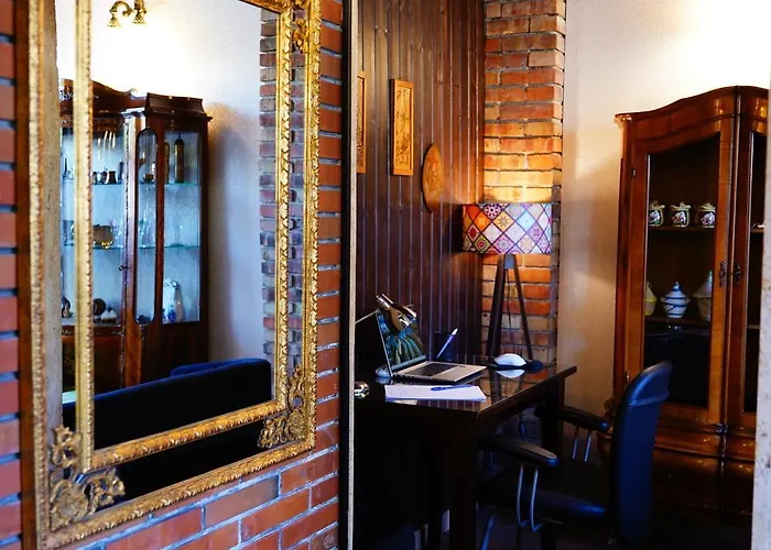 15 By Nam Nam 티라나