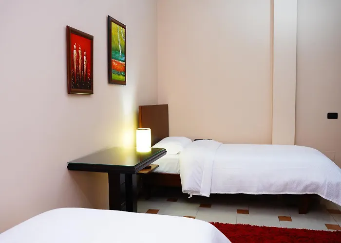 15 By Nam Nam 티라나