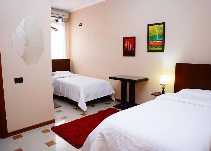 호텔 15 By Nam Nam 티라나