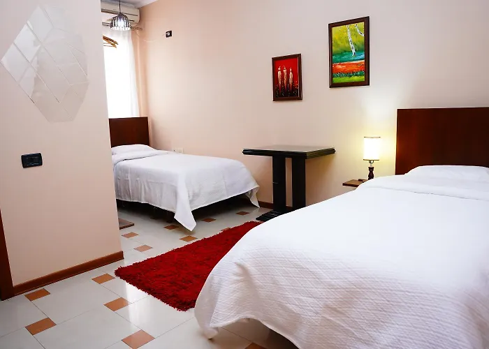 15 By Nam Nam 호텔 티라나